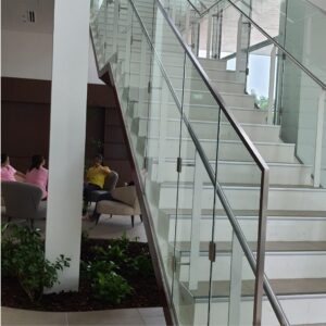 Lan can và tay vịn cầu thang