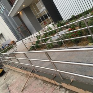 Lan can và tay vịn cầu thang