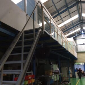 Lan can và tay vịn cầu thang