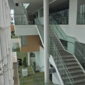 Lan can và tay vịn cầu thang